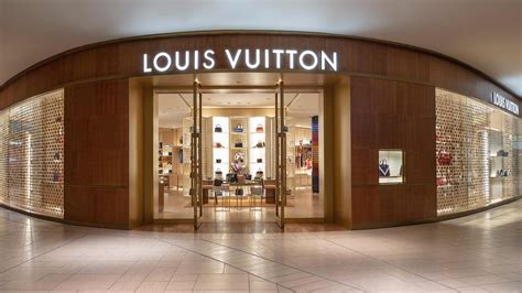 lv tech box calgary|Louis Vuitton Calgary Chinook Centre.